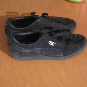 Mens Pumas
